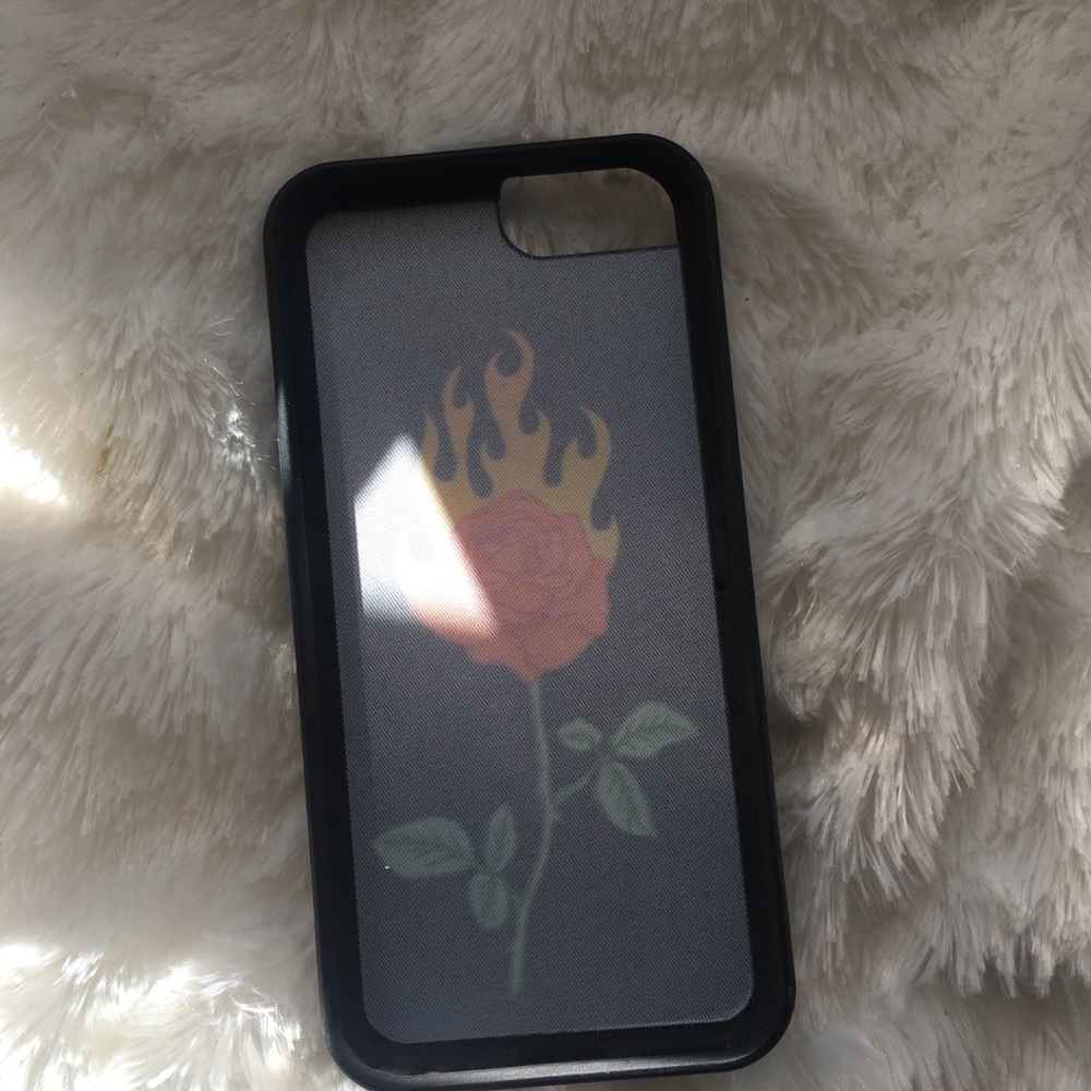 I phone case🥀 - Picture 2 of 4